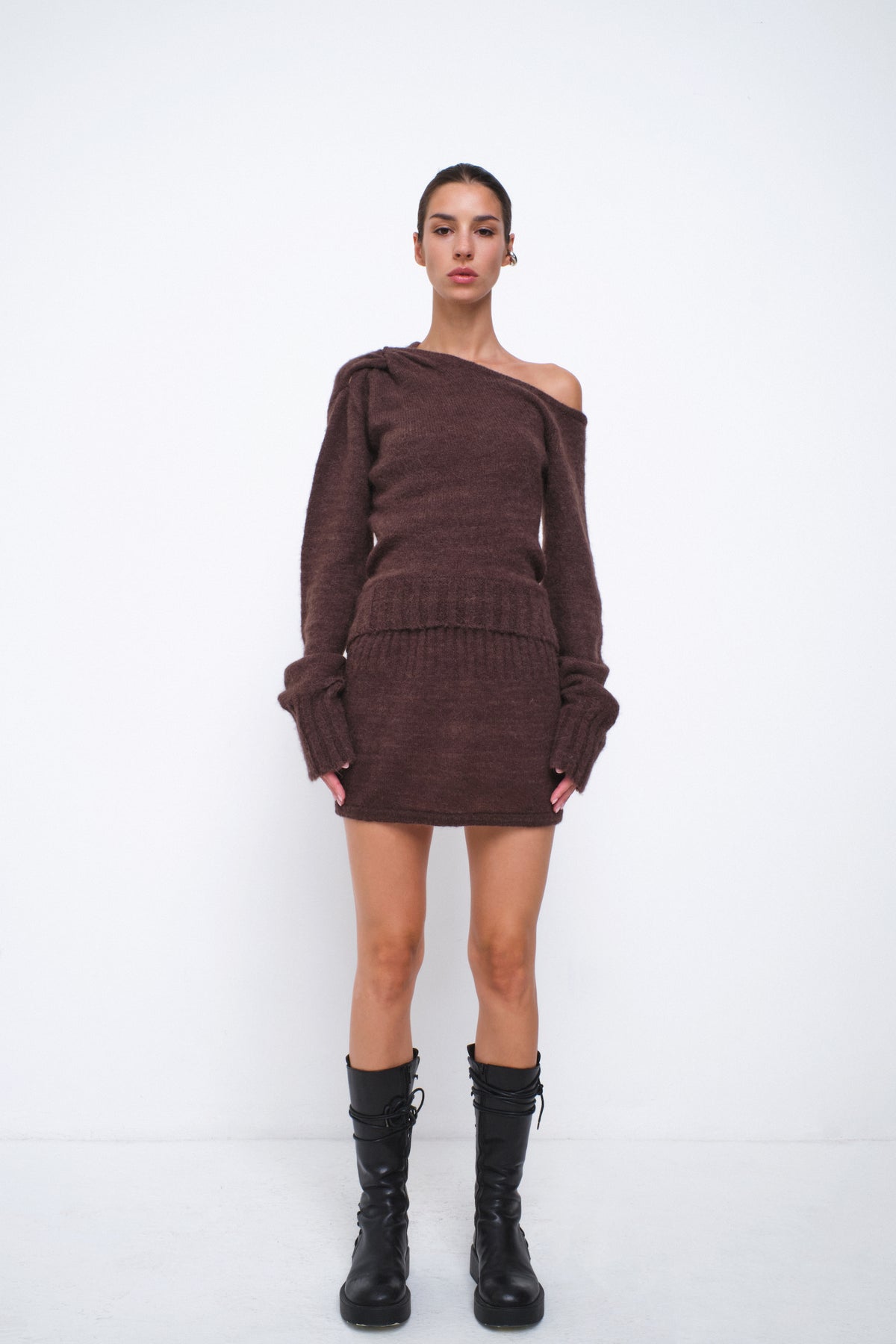 The Knot Jumper